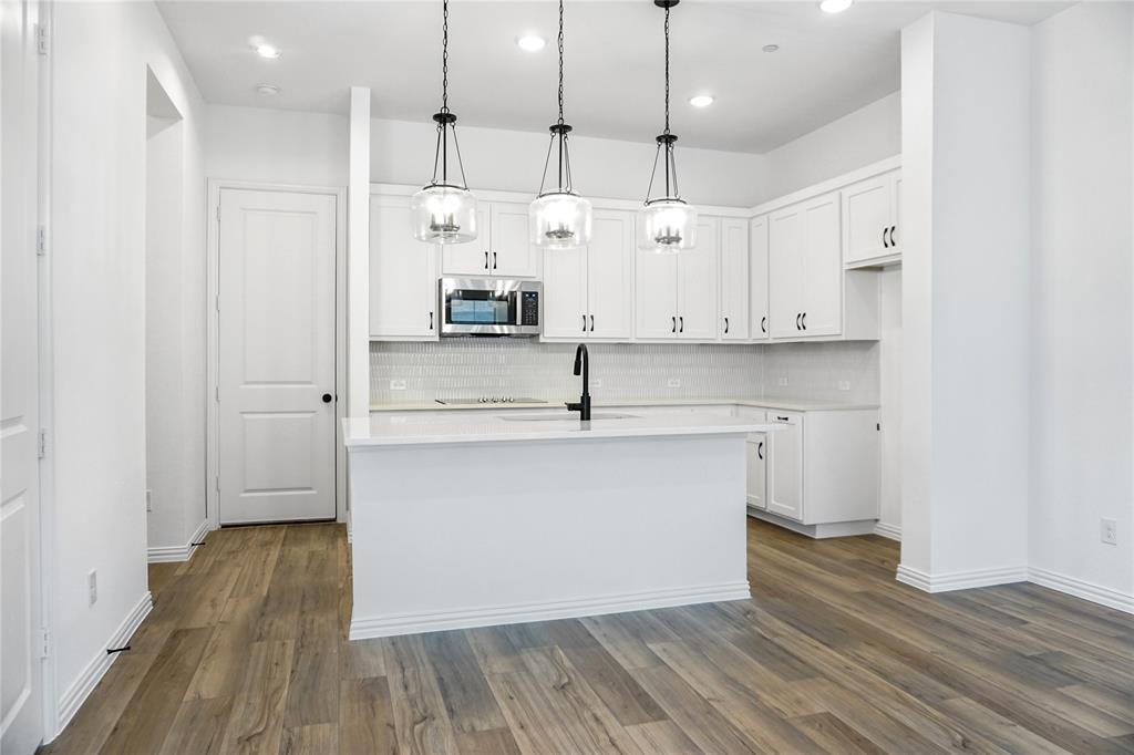 630 Blue Rdg Drive Mansfield, TX 76063 - Photo 10 of 26