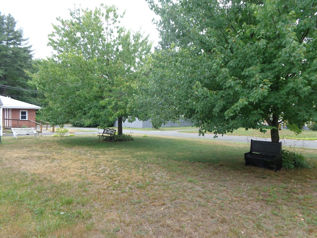 237-239 Kent Road Springfield, MA 01129 - Photo 7 of 9 Gallery Image 7