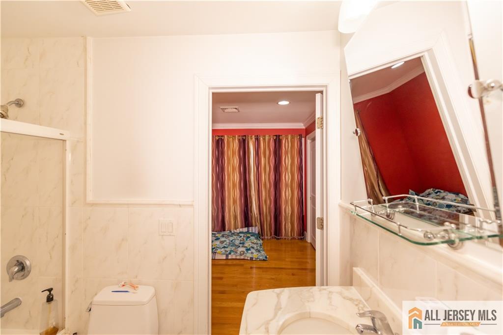 2 Universal Avenue Edison, NJ 08820 - Photo 31 of 57