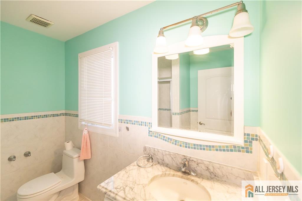 2 Universal Avenue Edison, NJ 08820 - Photo 33 of 57