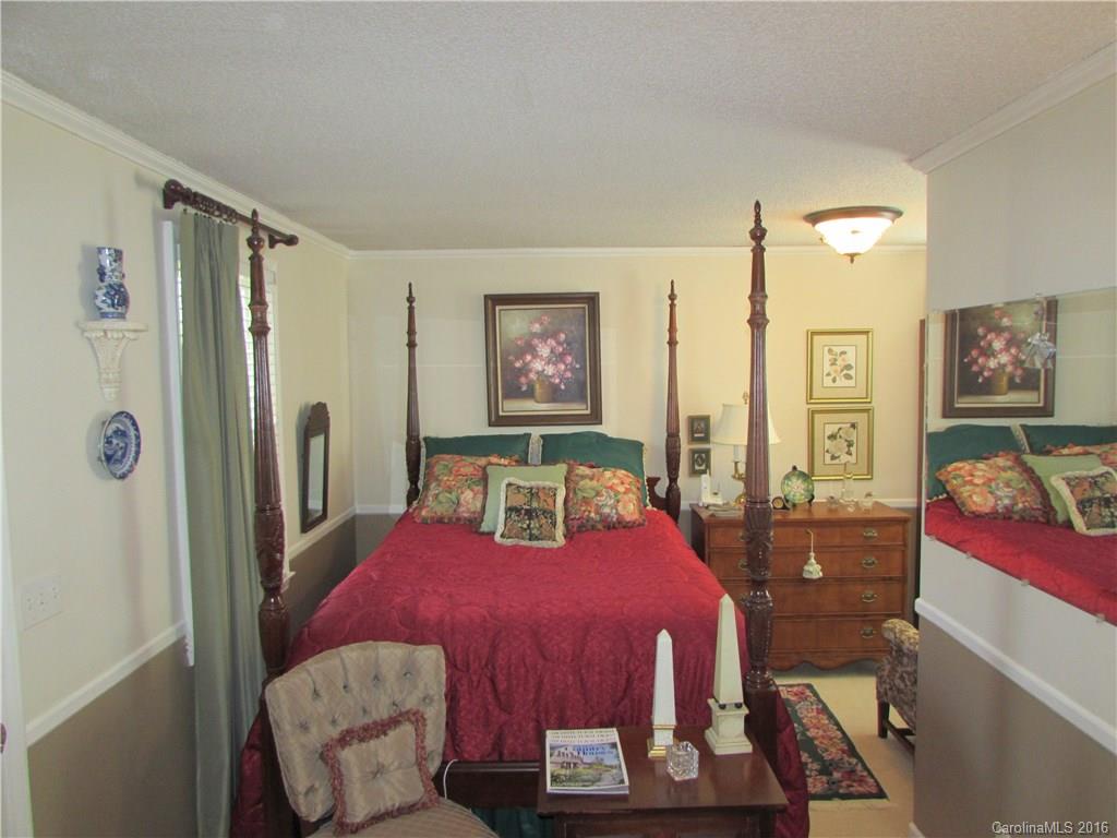 2804 Kingsburry Road Clover, SC 29710 - Photo 14 of 17 Gallery Image 14
