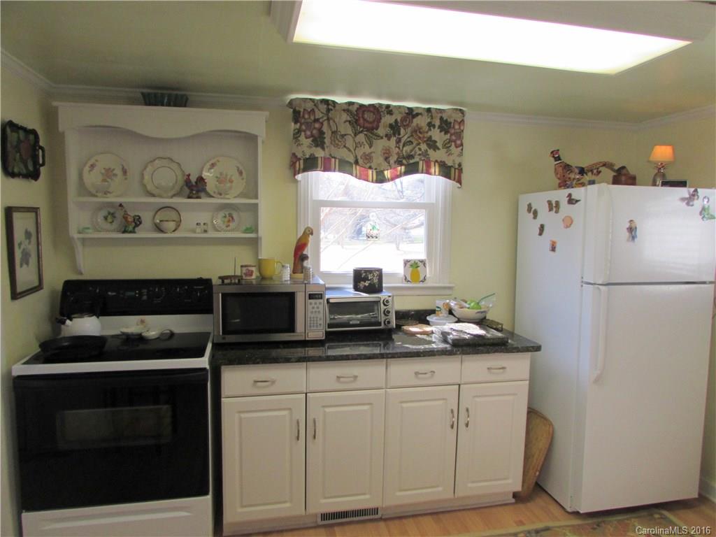 2804 Kingsburry Road Clover, SC 29710 - Photo 8 of 17 Gallery Image 8