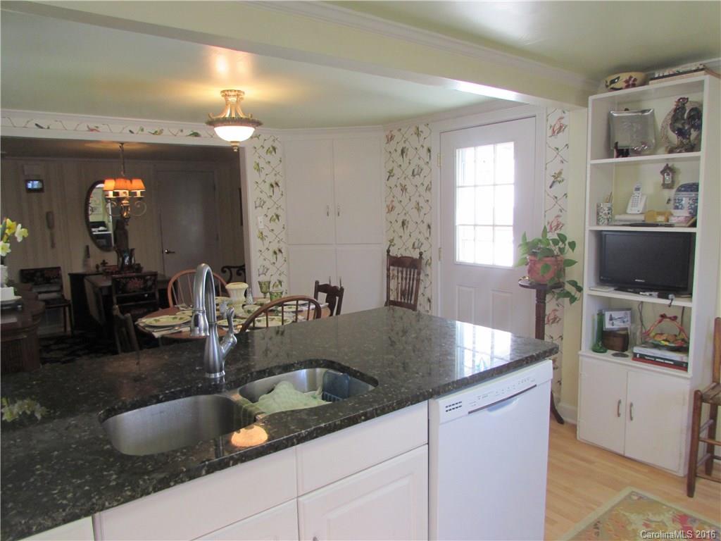 2804 Kingsburry Road Clover, SC 29710 - Photo 9 of 17 Gallery Image 9