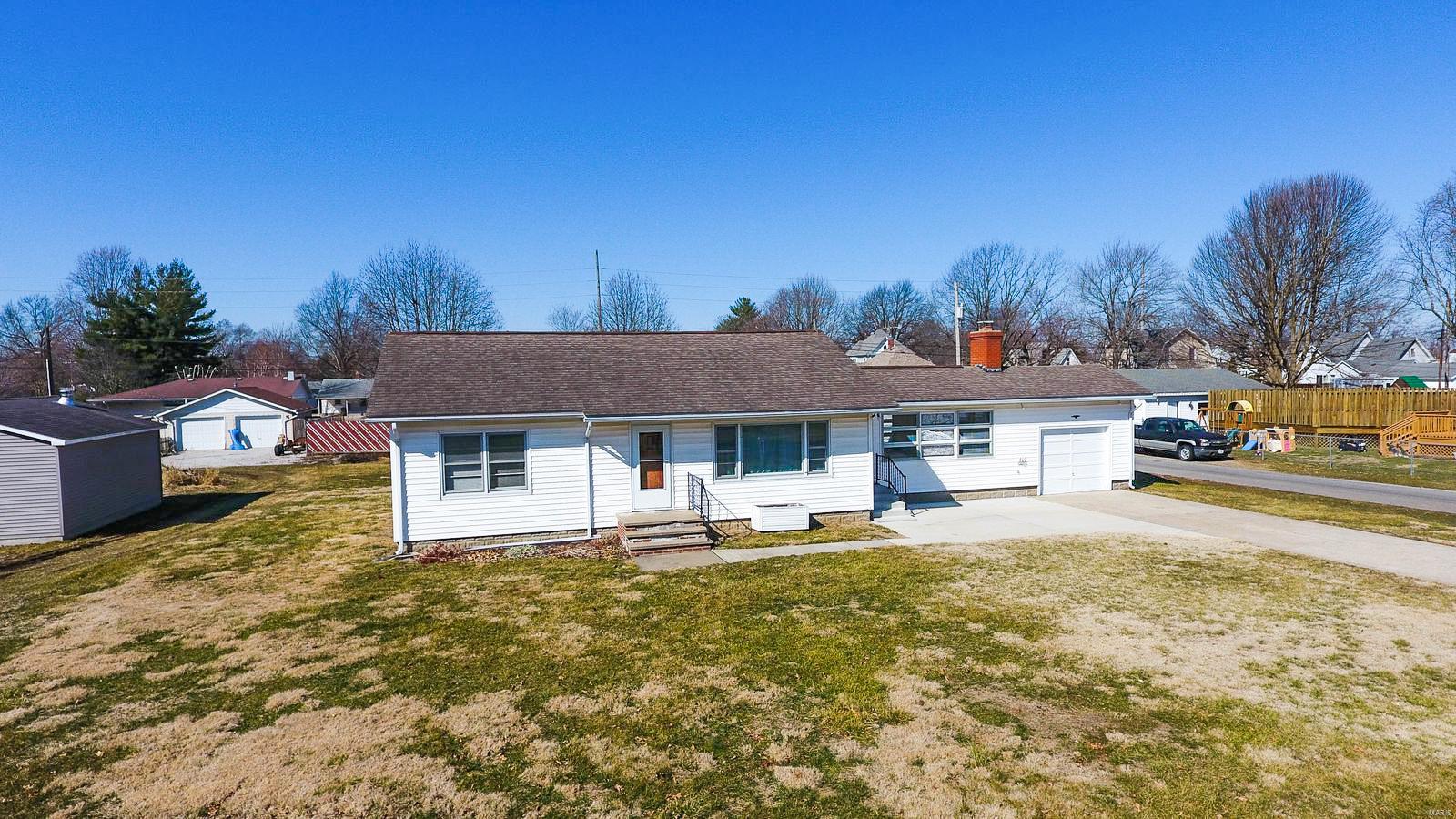 800 Abba Street Gillespie, IL 62033 - Photo 2 of 27 Gallery Image 2