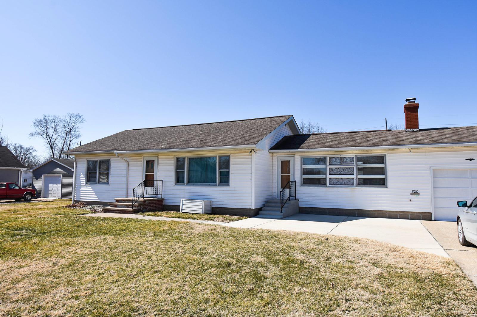 800 Abba Street Gillespie, IL 62033 - Photo 22 of 27 Gallery Image 22