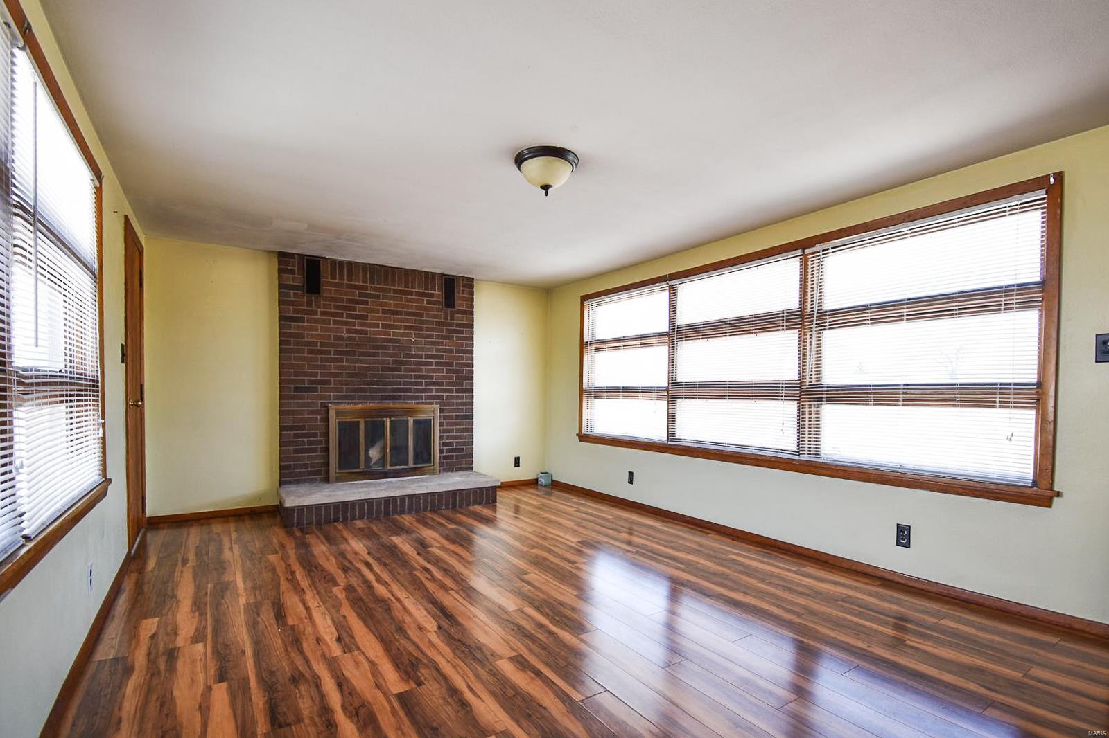 800 Abba Street Gillespie, IL 62033 - Photo 7 of 27 Gallery Image 7