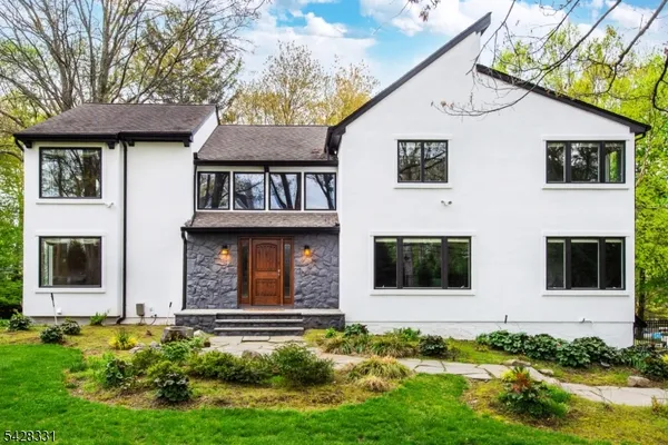 $8,000 | 179 Woodside Avenue, Franklin Lakes, NJ 07417