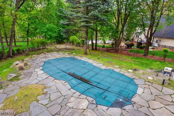 $8,000 | 179 Woodside Avenue, Franklin Lakes, NJ 07417