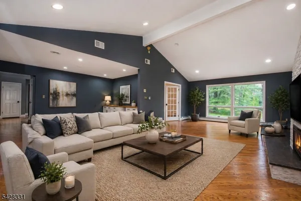 $8,000 | 179 Woodside Avenue, Franklin Lakes, NJ 07417