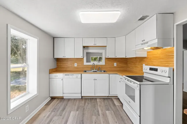 $3,000 | 13636 Highway 77, Southport, FL 32409