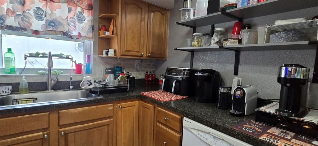 3111 Kilburn Road Holiday, FL 34691 - Photo 9 of 31