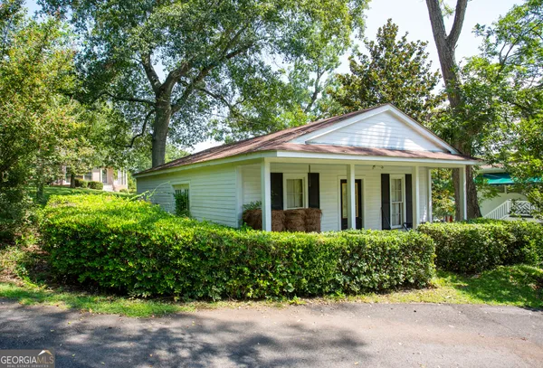 $2,500,000 | 534 West West Broad Street, Eufaula, AL 36027