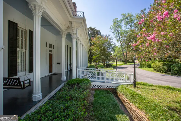 $2,500,000 | 534 West West Broad Street, Eufaula, AL 36027