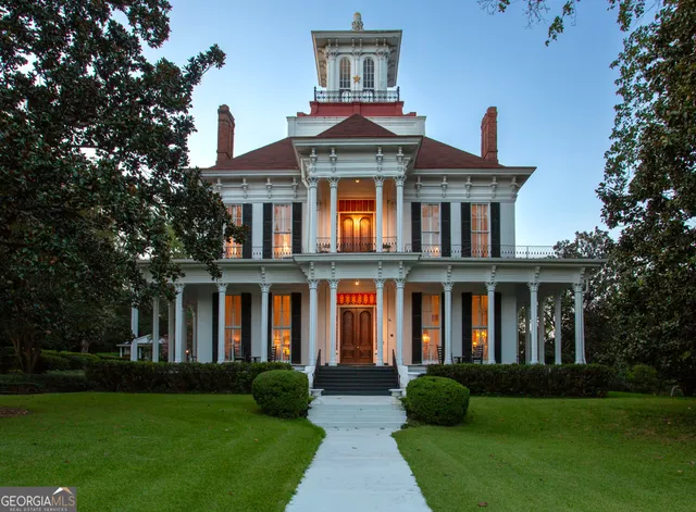 $2,500,000 | 534 West West Broad Street, Eufaula, AL 36027