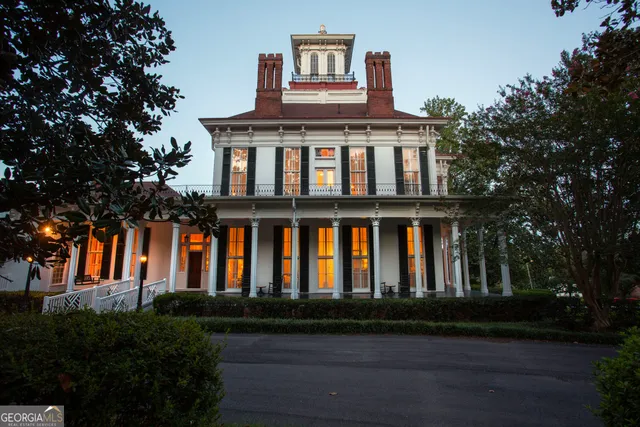 $2,500,000 | 534 West West Broad Street, Eufaula, AL 36027