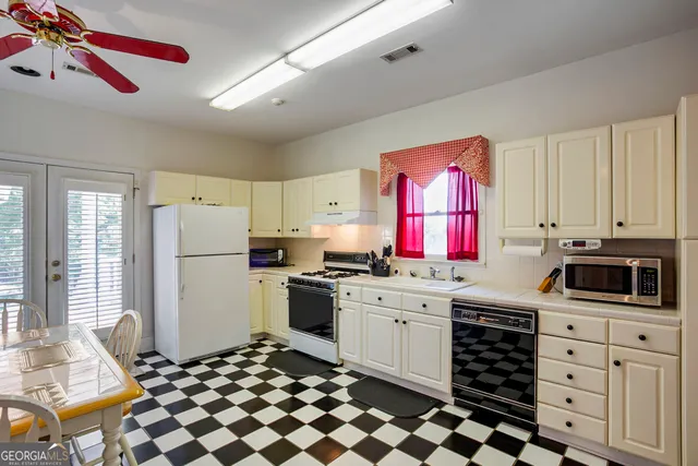 $2,500,000 | 534 West West Broad Street, Eufaula, AL 36027