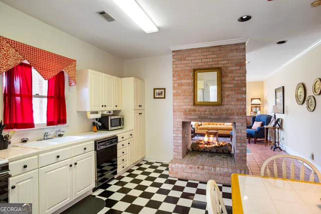 $2,500,000 | 534 West West Broad Street, Eufaula, AL 36027