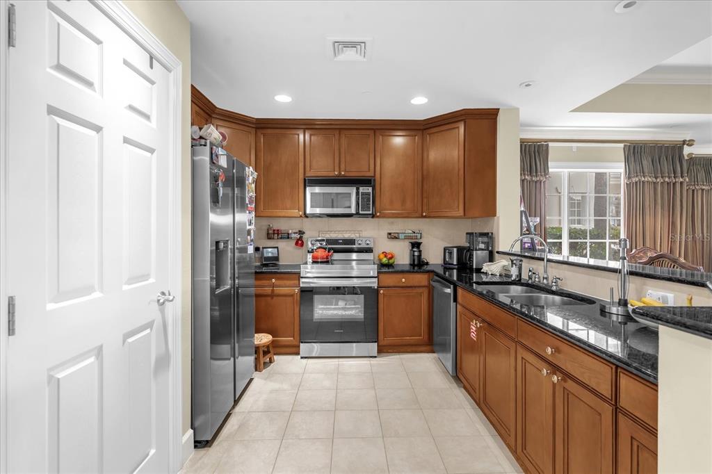 1364 Centre Ct Ridge Drive, Unit 101 Reunion, FL 34747 - Photo 3 of 41