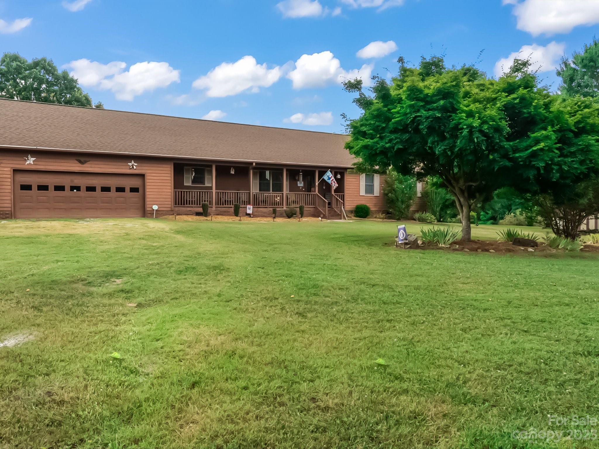 197 Spring Shore Road Statesville, NC 28677 - Photo 3 of 35 Gallery Image 3