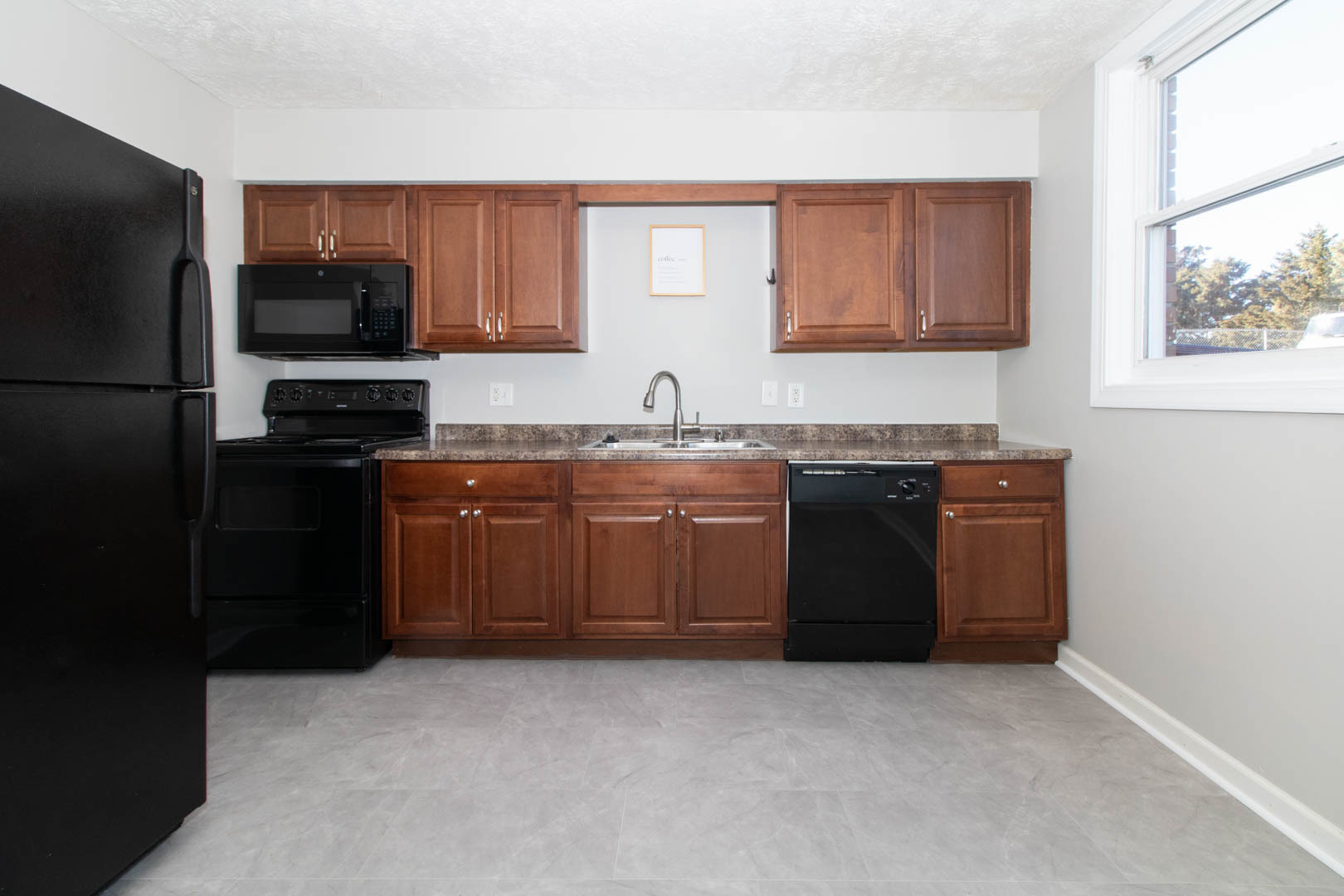 10 Willedrob Road, Unit 8 Bloomington, IL 61701 - Photo 10 of 22 Gallery Image 10