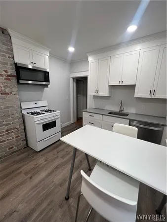 $1,725 | 475 Prospect Avenue, Buffalo, NY 14201