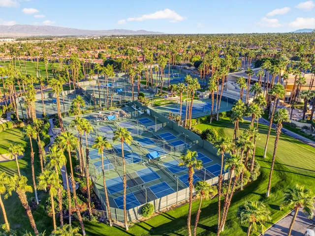 $799,000 | 76232 Poppy Lane, Palm Desert, CA 92211