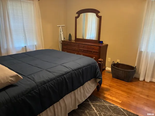 $274,000 | 16312 North Hawthorne Lane, Mount Vernon, IL 62864