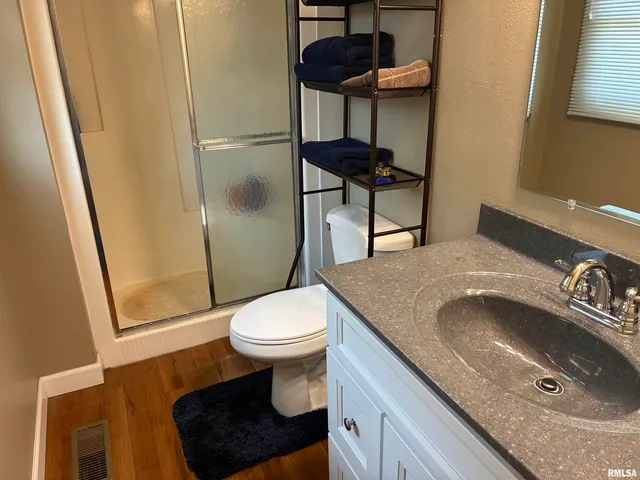 $274,000 | 16312 North Hawthorne Lane, Mount Vernon, IL 62864