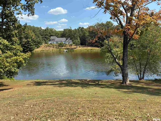 $274,000 | 16312 North Hawthorne Lane, Mount Vernon, IL 62864