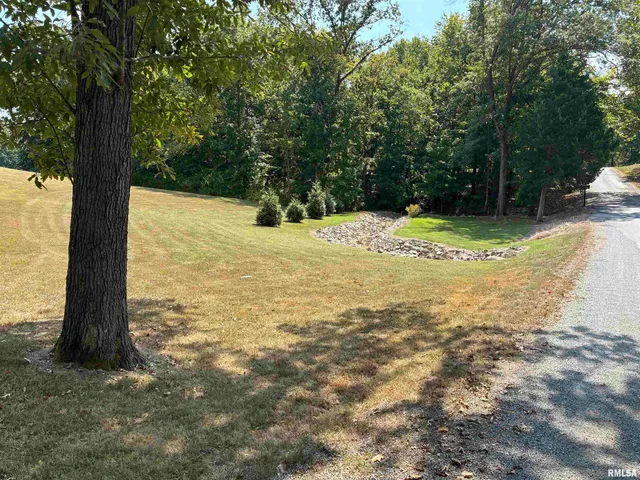 $274,000 | 16312 North Hawthorne Lane, Mount Vernon, IL 62864