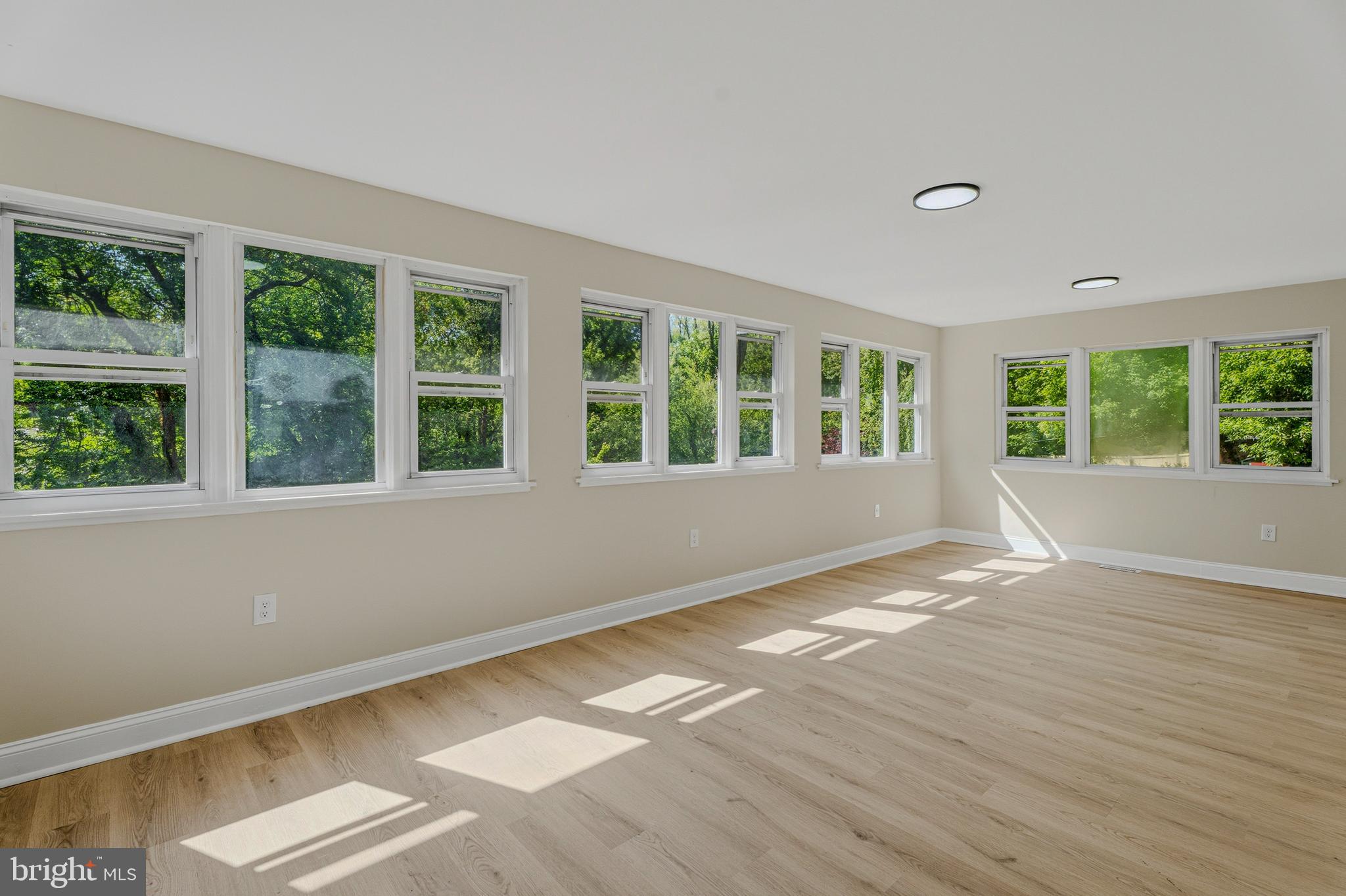 6681 Loch Hill Road Baltimore, MD 21239 - Photo 13 of 44