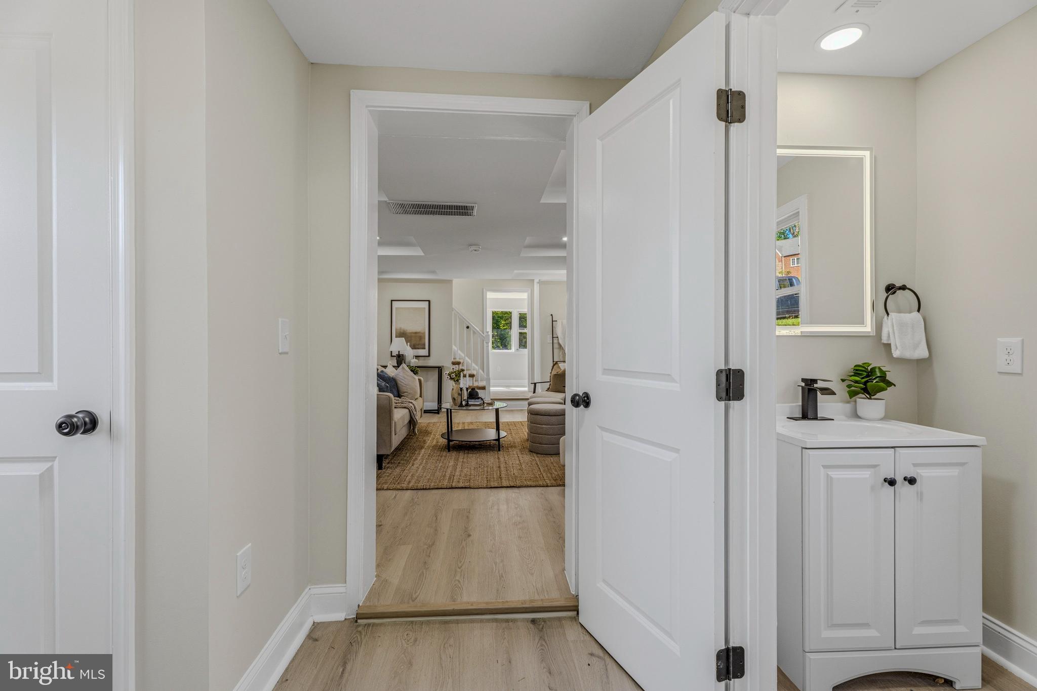6681 Loch Hill Road Baltimore, MD 21239 - Photo 3 of 44