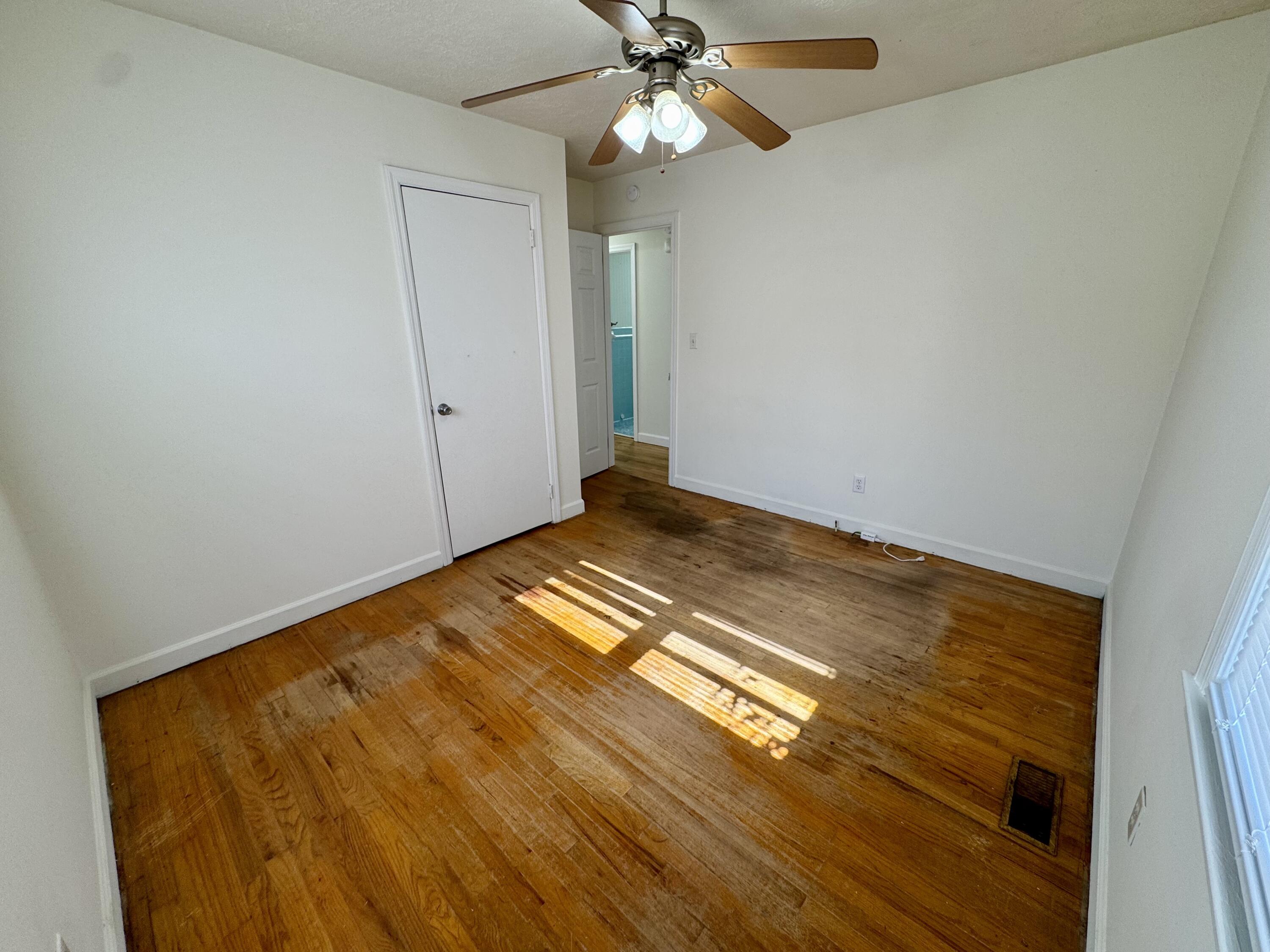 115 Williams Street Cordova, SC 29039 - Photo 9 of 19 20251109_163301087_iOS