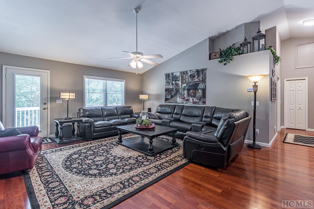 434 Holly Road Sapphire, NC 28774 - Photo 10 of 44 Gallery Image 10