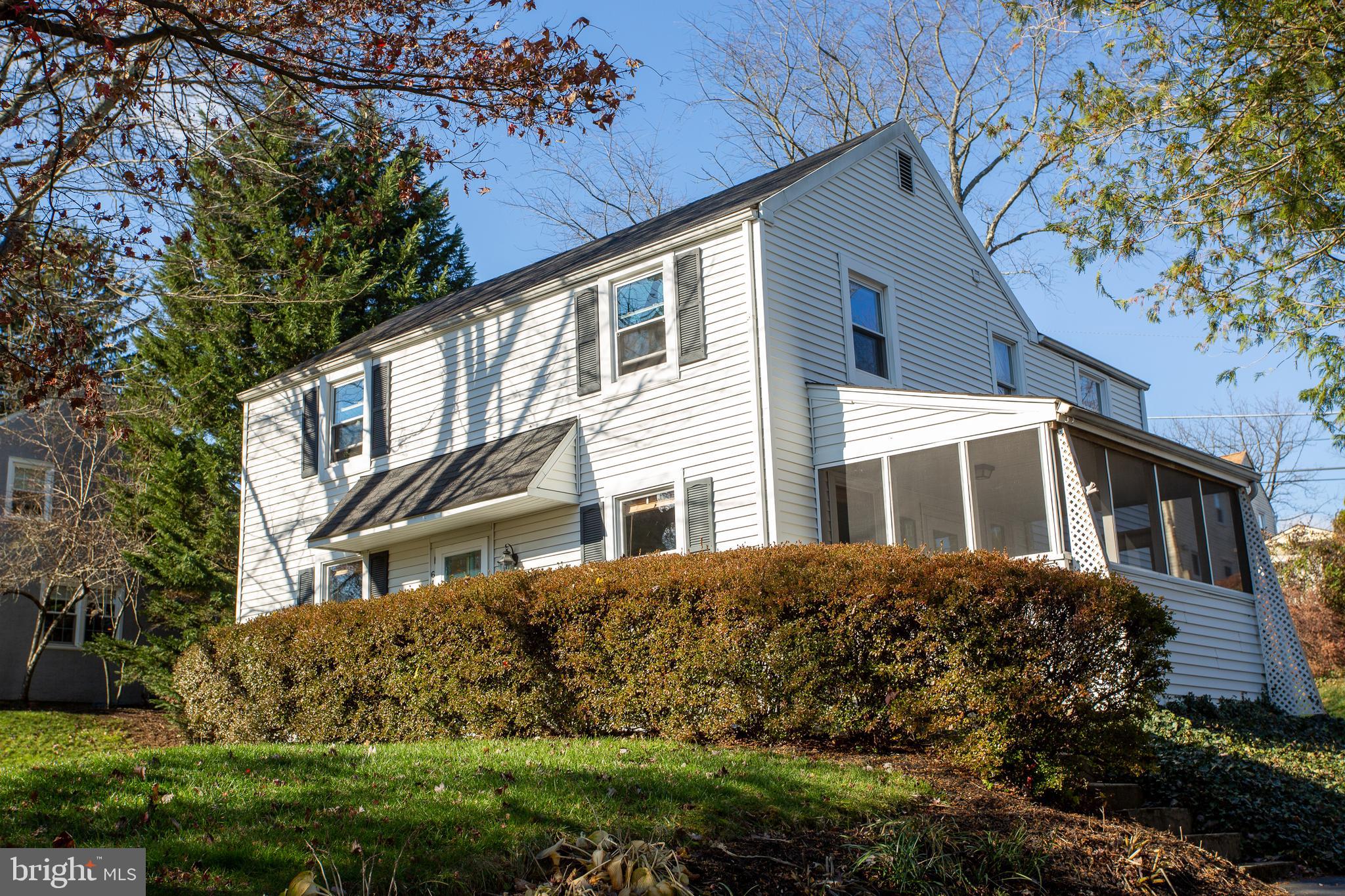 616 South Devon Avenue Wayne, PA 19087 - Photo 2 of 39