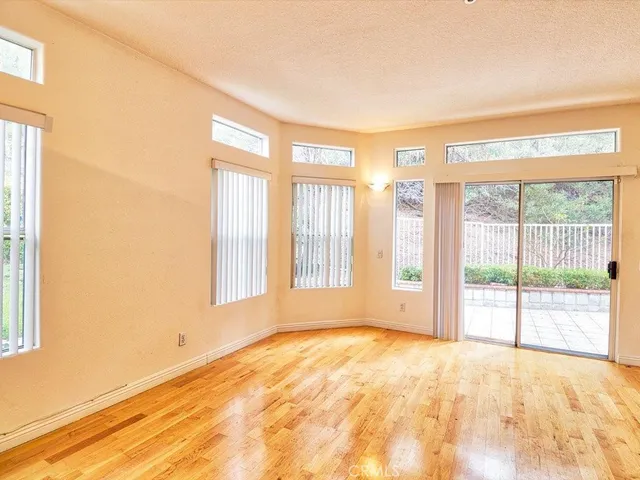 $6,495 | 968 C. Amable, Glendale, CA 91208