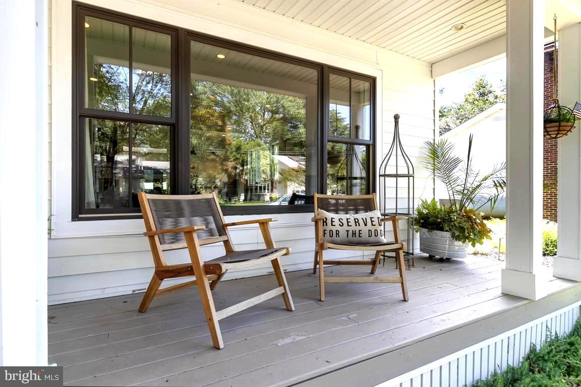 23 Goodrich Road Annapolis, MD 21401 - Photo 16 of 80 Welcoming Plantation Porch