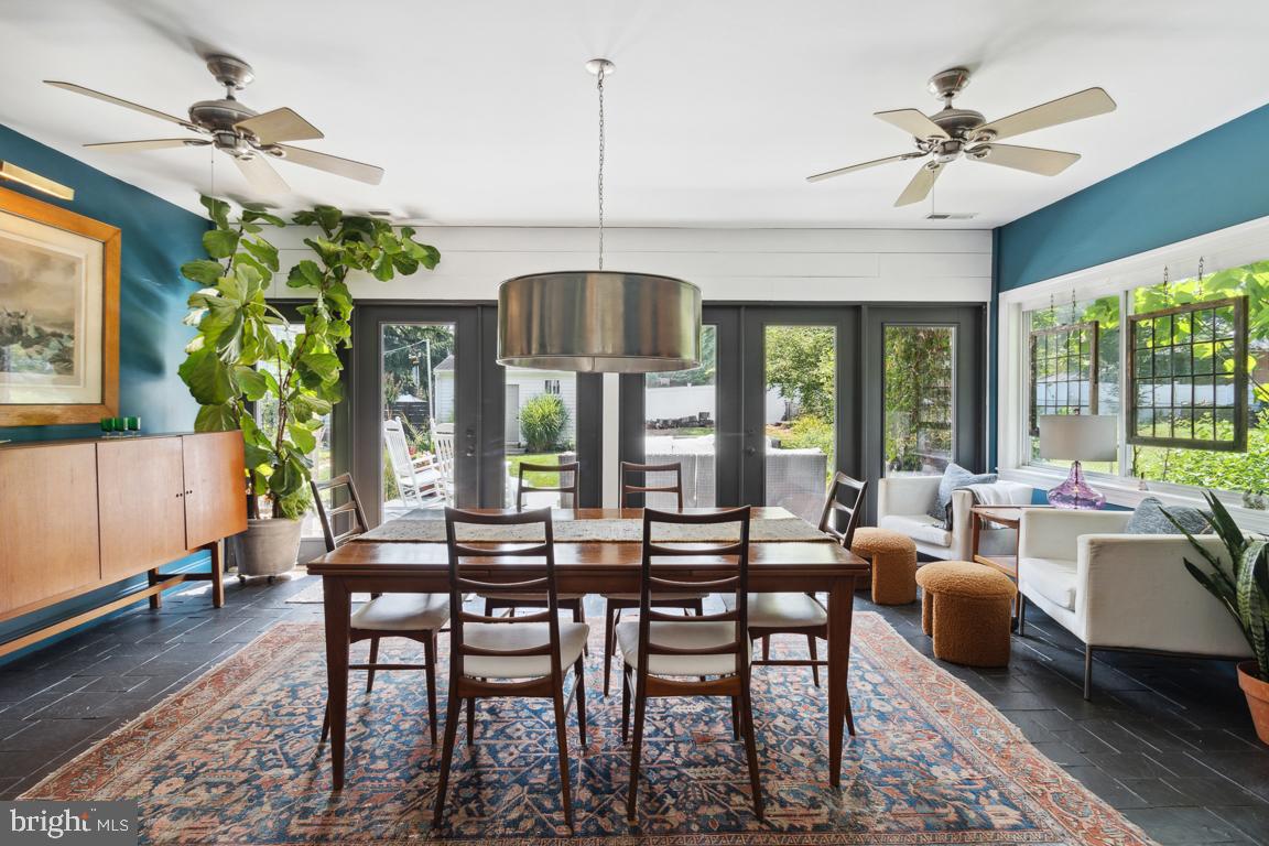 23 Goodrich Road Annapolis, MD 21401 - Photo 28 of 80 Terrace-Like Walls of Glass & Fan Breezes