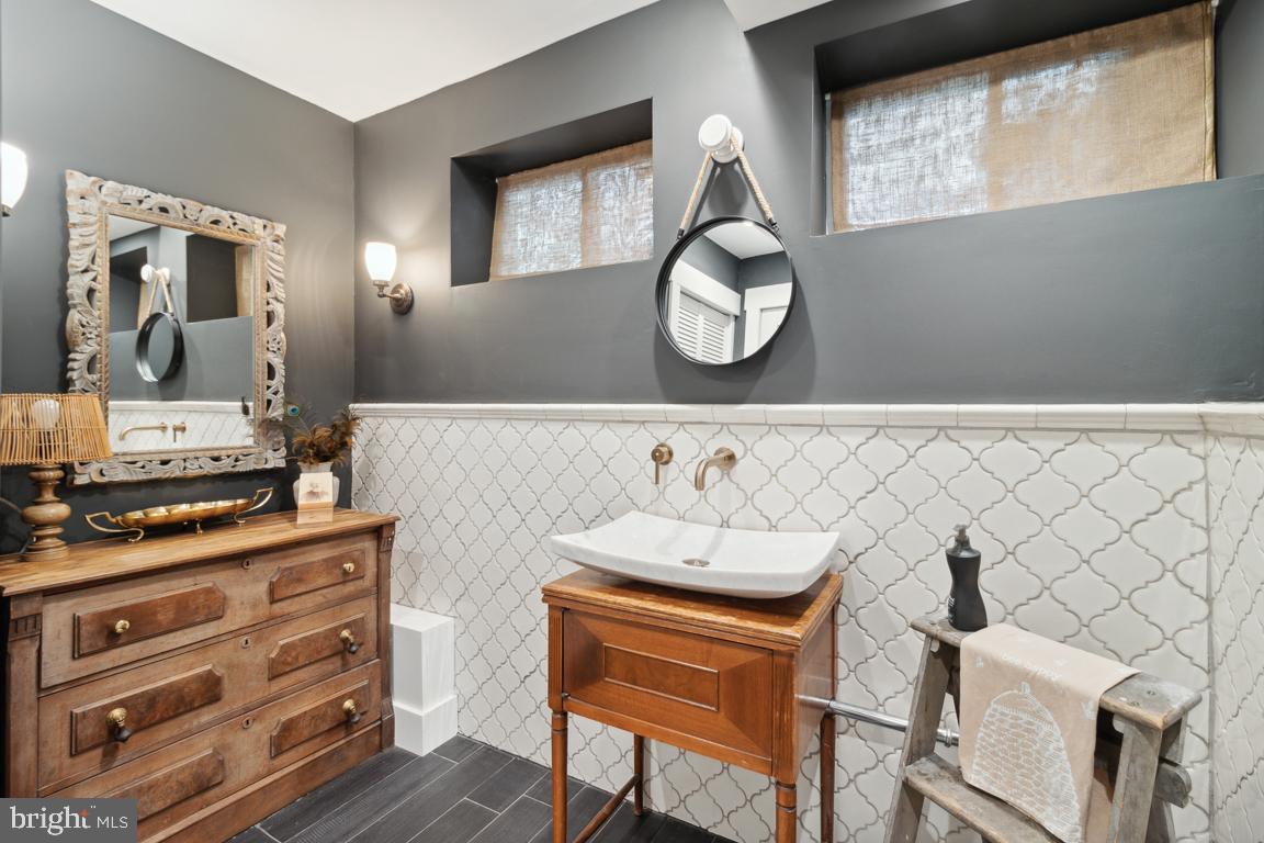 23 Goodrich Road Annapolis, MD 21401 - Photo 65 of 80 Lower Level Half Bath with Vessel Sink