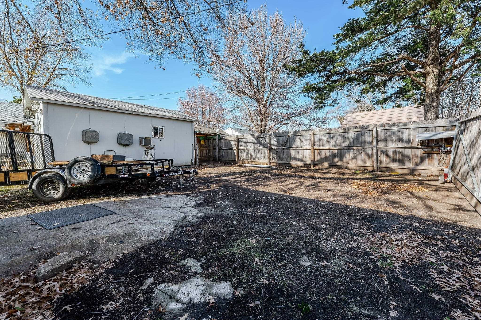 1502 Dearborn Street Augusta, KS 67010 - Photo 30 of 35