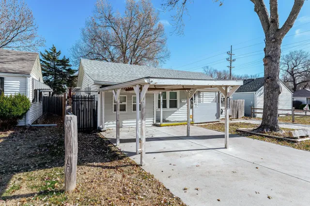 $130,000 | 1502 Dearborn Street, Augusta, KS 67010
