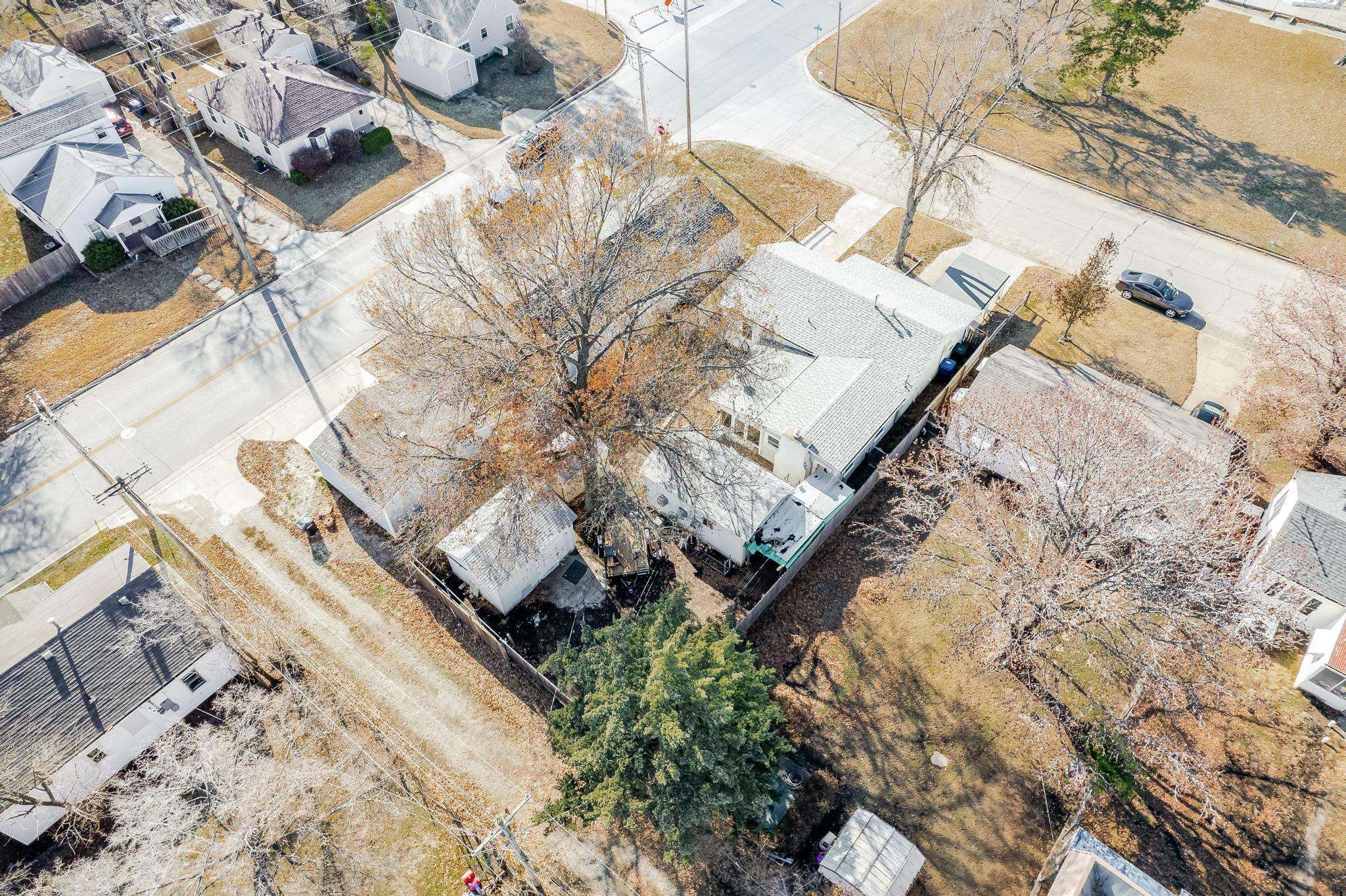 1502 Dearborn Street Augusta, KS 67010 - Photo 33 of 35