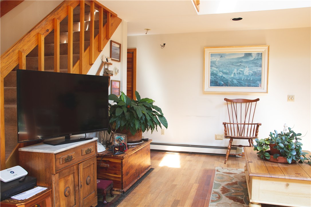 92 Buckeye Brook Road Charlestown, RI 02813 - Photo 4 of 46