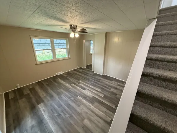 $1,100 | 1156 Eisenhower Drive, Russellton, PA 15076