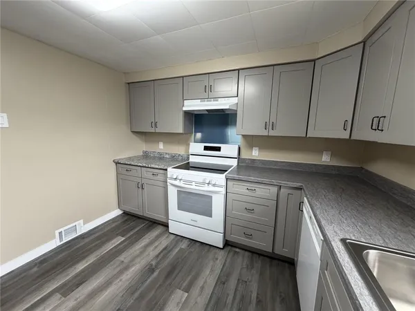 $1,100 | 1156 Eisenhower Drive, Russellton, PA 15076