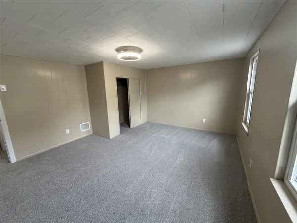 $1,100 | 1156 Eisenhower Drive, Russellton, PA 15076