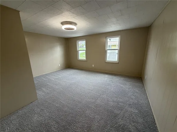 $1,100 | 1156 Eisenhower Drive, Russellton, PA 15076