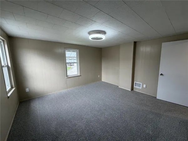 $1,100 | 1156 Eisenhower Drive, Russellton, PA 15076