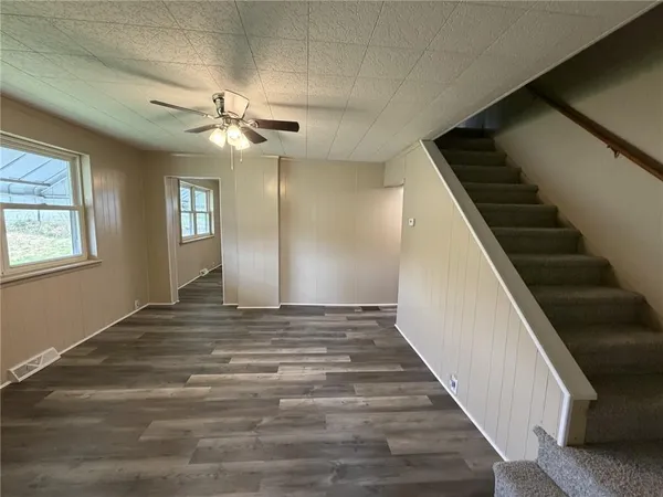 $1,100 | 1156 Eisenhower Drive, Russellton, PA 15076