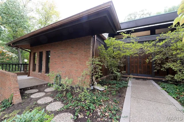 $4,800 | 9531 Sunny Creek Lane, Sunset Hills, MO 63127